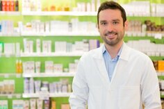 薬機法（旧：薬事法）管理者とは？取得方法や難易度・合格率、活かせる職種例を解説