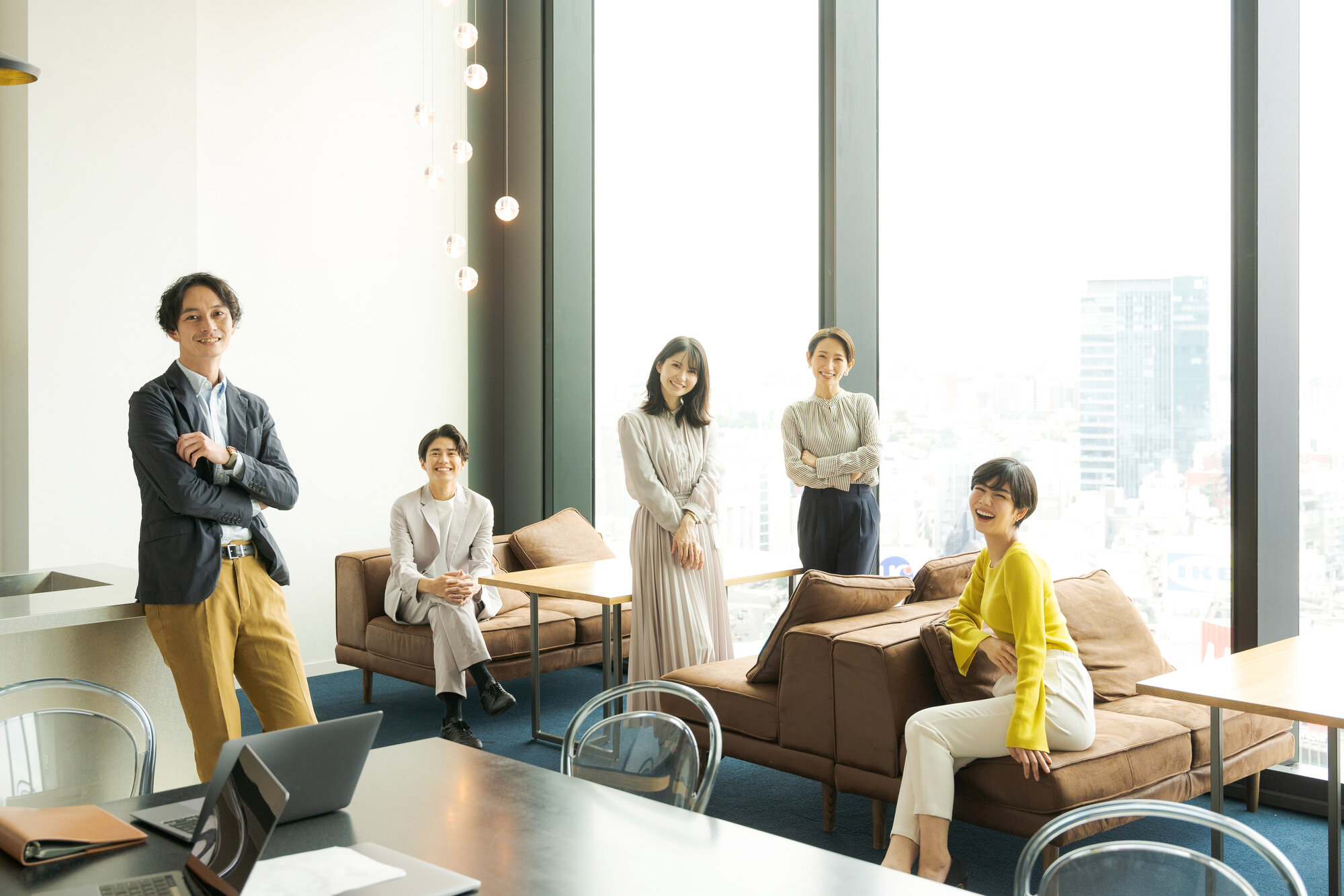 フリーランスとは?会社員との違いをわかりやすく解説!仕事一覧や独立への道筋も紹介